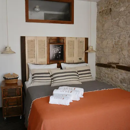 8 Design Gazde/Camere de închiriat Urla